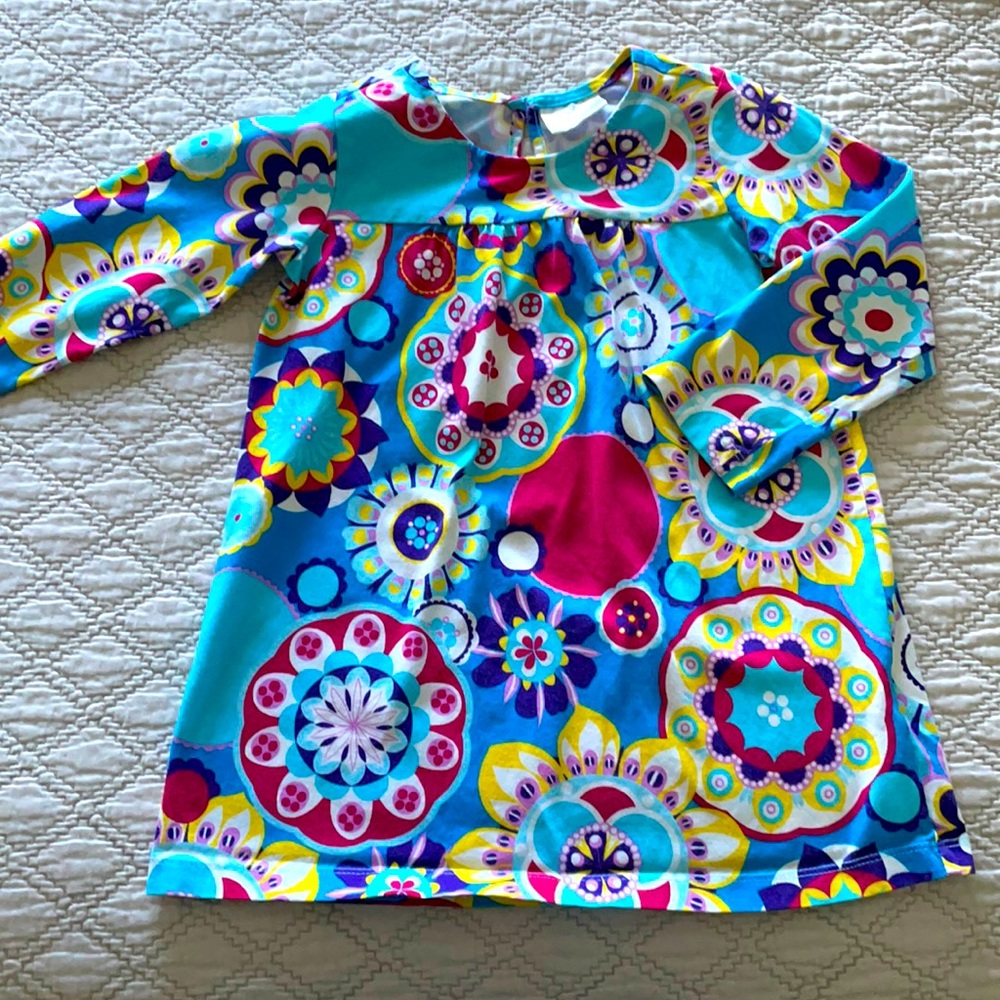 Hanna Andersson blue print dress. Size 4-5 (110cm). Good condition.